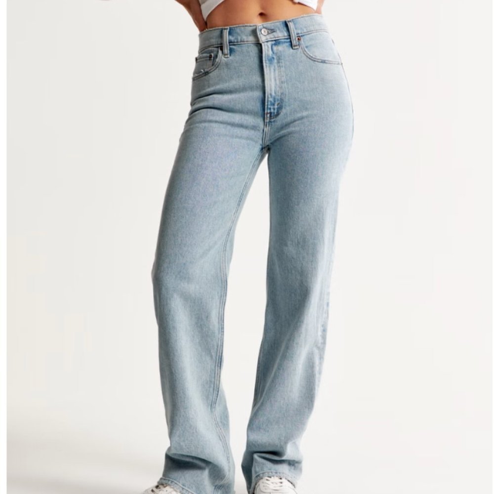 Abercrombie and Fitch high rise 90s relaxed jeans